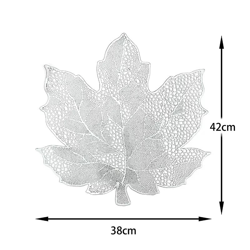 Placemats Maple leaf design.